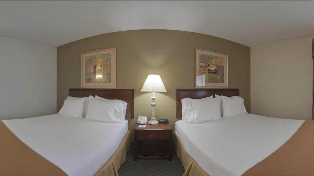 Holiday Inn Express Evansville - West By Ihg Exterior photo
