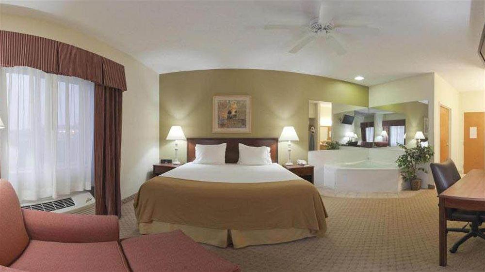 Holiday Inn Express Evansville - West By Ihg Exterior photo